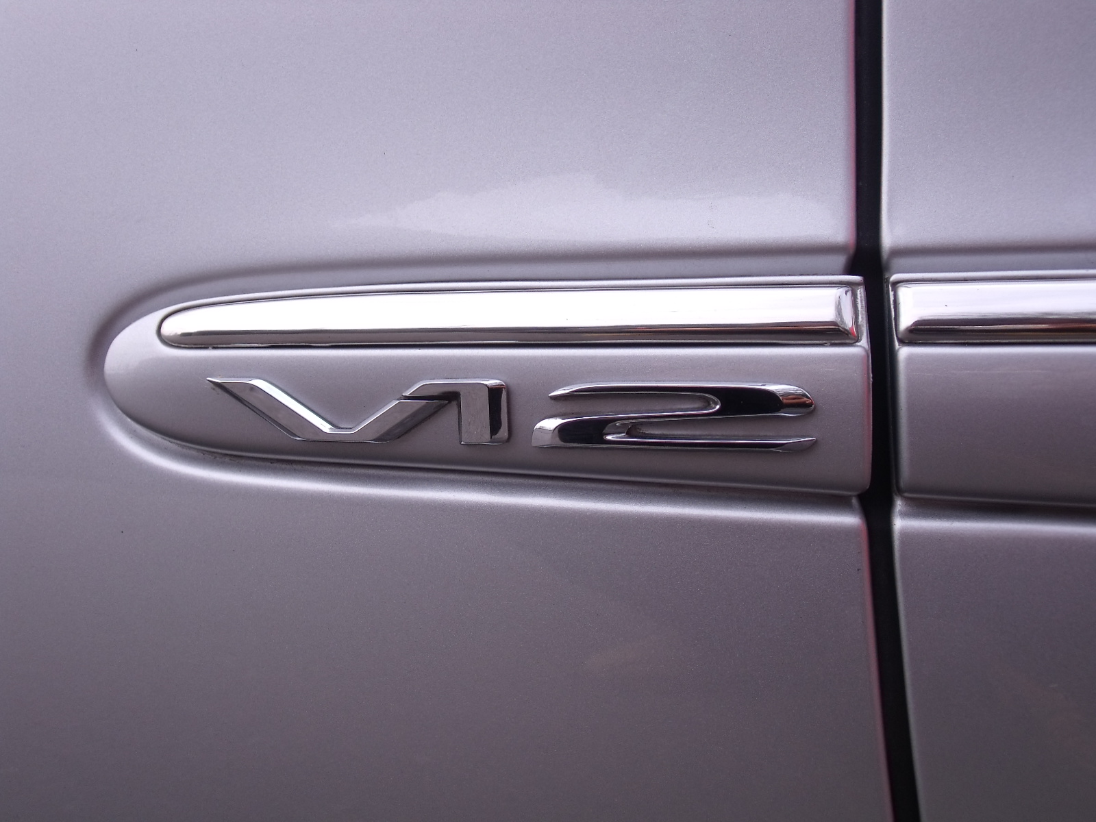 ベンツ　Sクラス S600　ロング 後期型 ブリリアントシルバー
